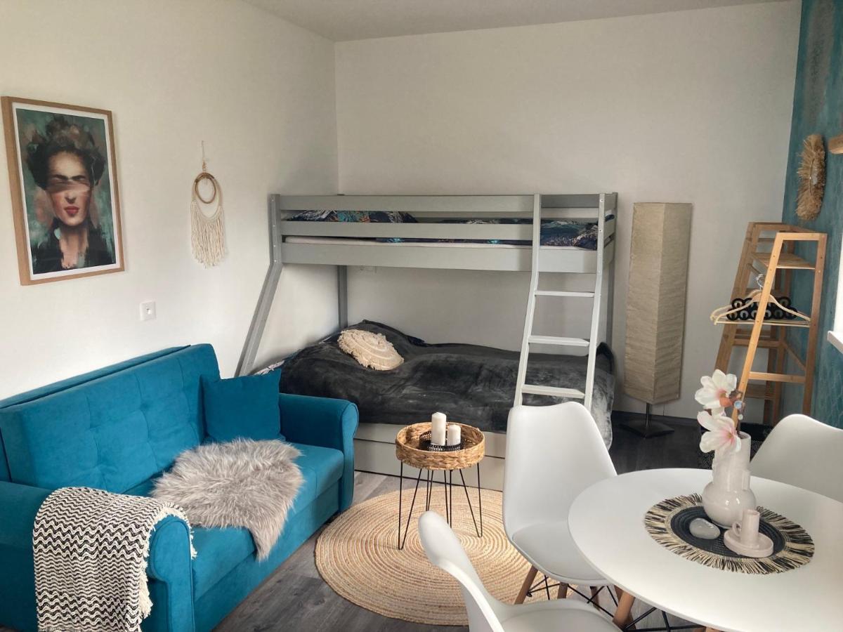 Černá v Pošumaví Blue Apartment Jestrabi מראה חיצוני תמונה