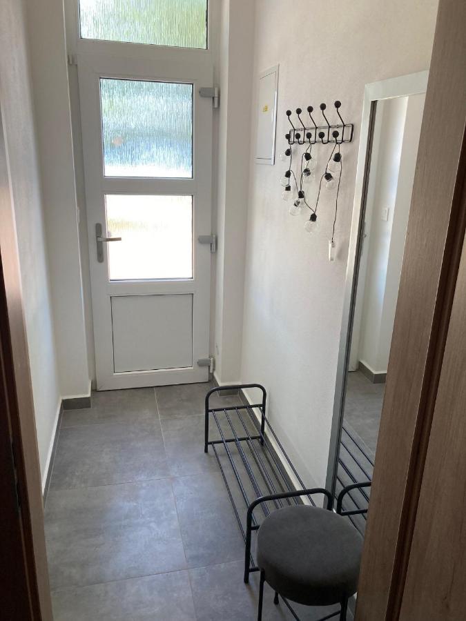 Černá v Pošumaví Blue Apartment Jestrabi מראה חיצוני תמונה